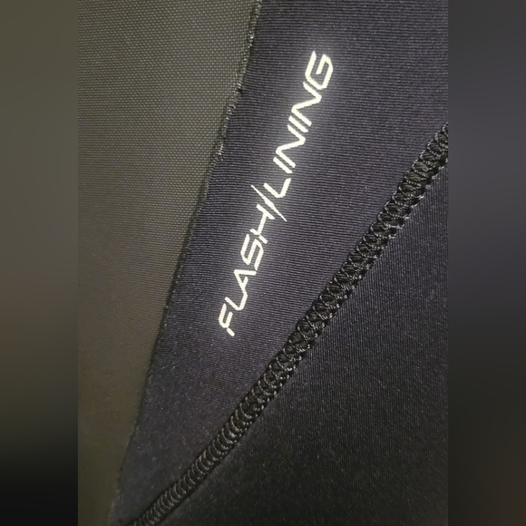 Nwot  Ripcurl mens XL wetsuit - Picture 5 of 10